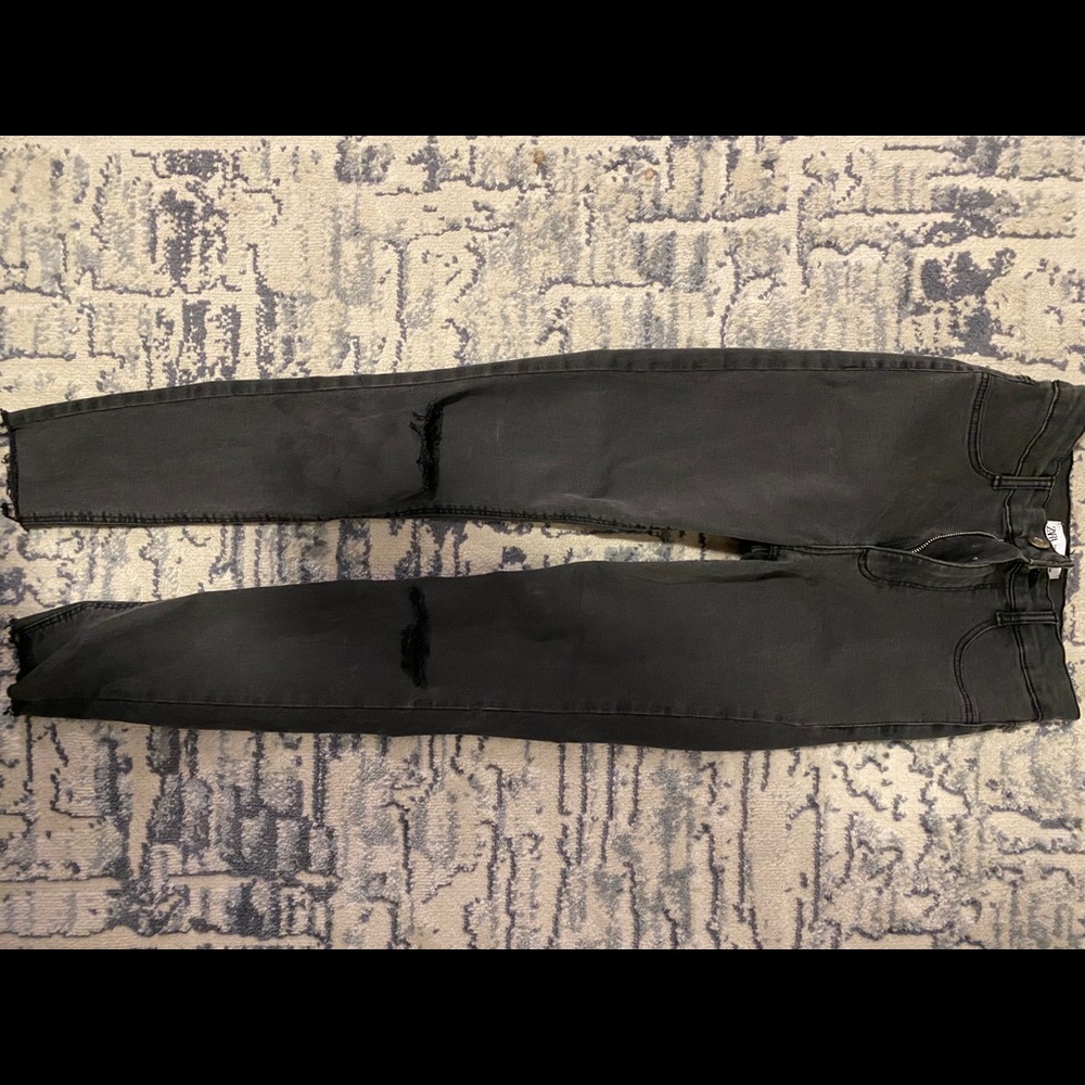 Zara Black Skinny Jeans w/ rips